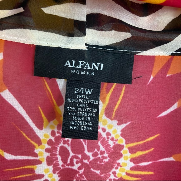Alfani animal print tropical hibiscus flower bubble hem sheer top. Size 24W - Picture 5 of 8